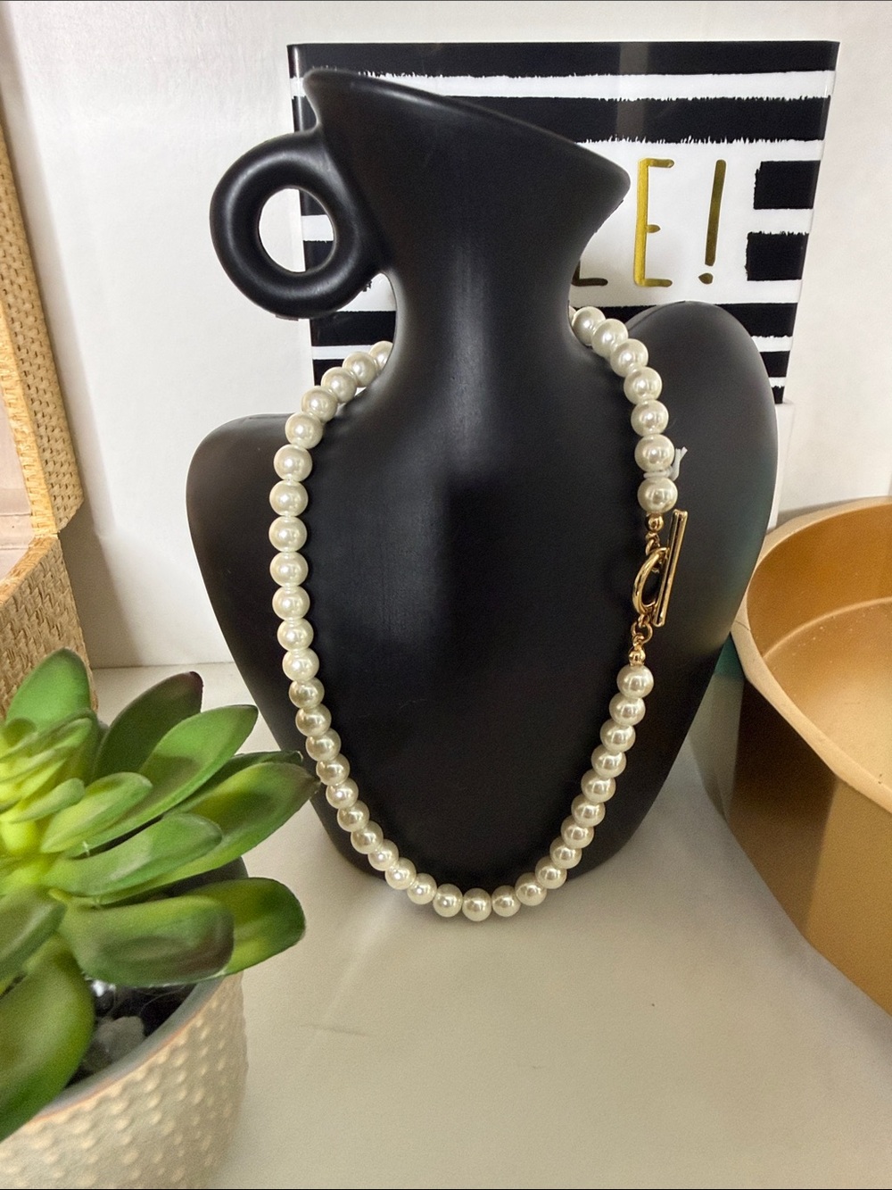True To Form 🔥Imitation Pearl Necklace